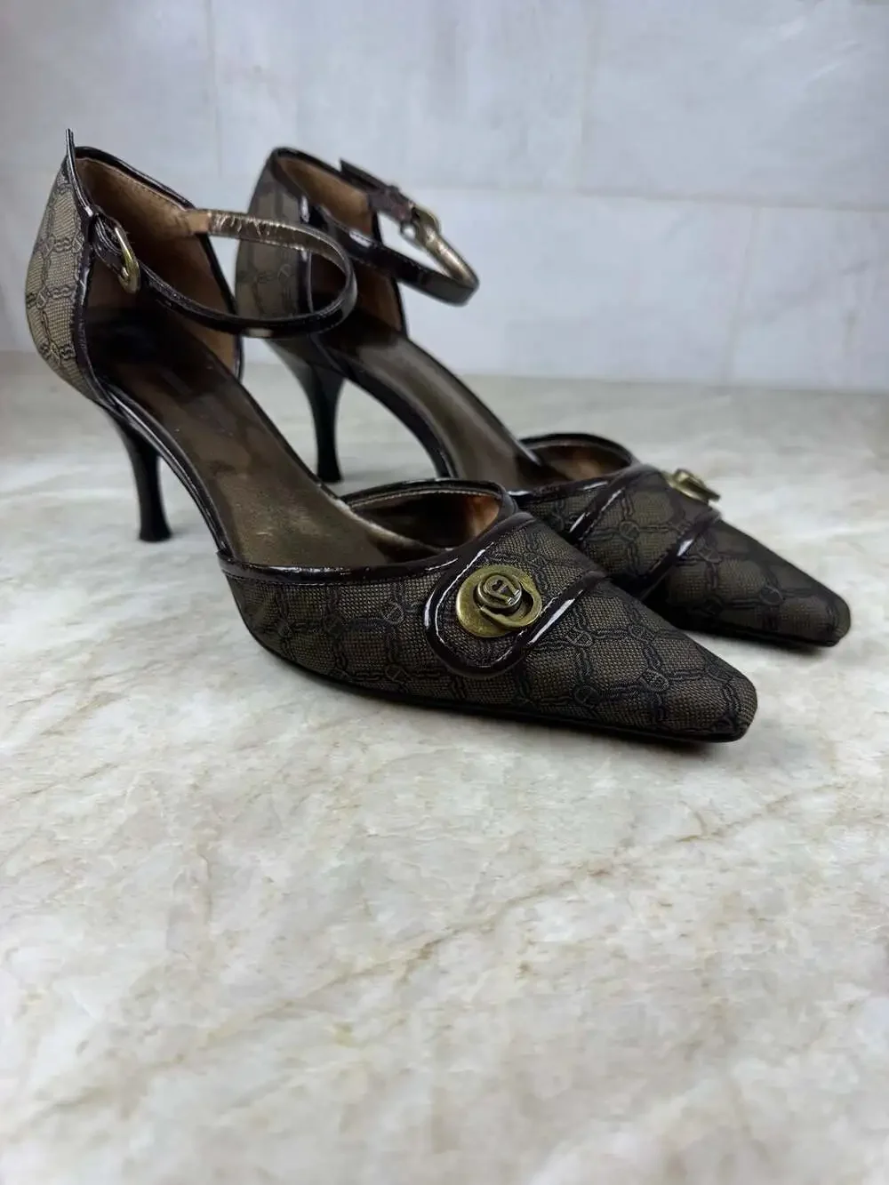 Etienne Aigner Fabriq Pumps 6M Brown Monogram Pointed Toe Ankle Strap Heels